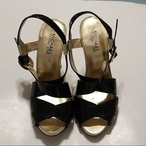 Michael Kors MK Black Patent Leather & Gold Buckle Strappy Heels Sandals 6.5